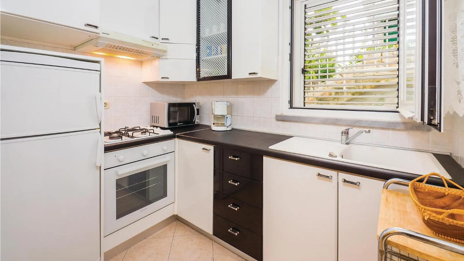Gorgeous Apartment In Rabac With Kitchen
